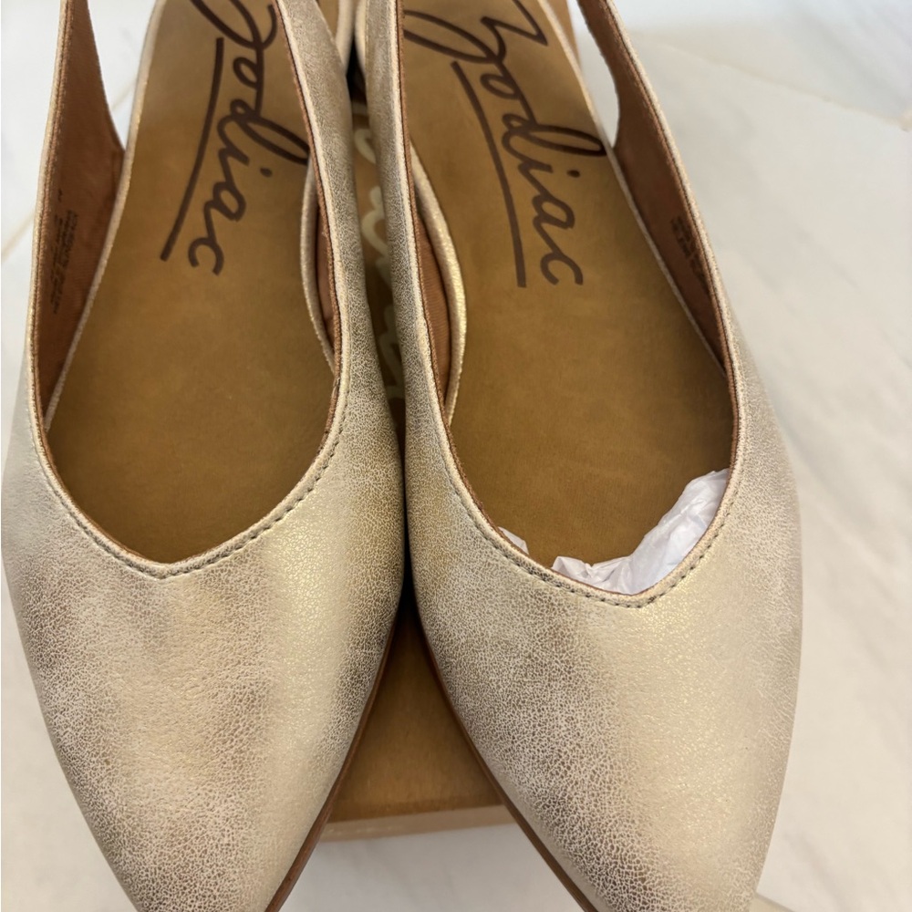 Zodiac Gold Flats Elegant Loafers